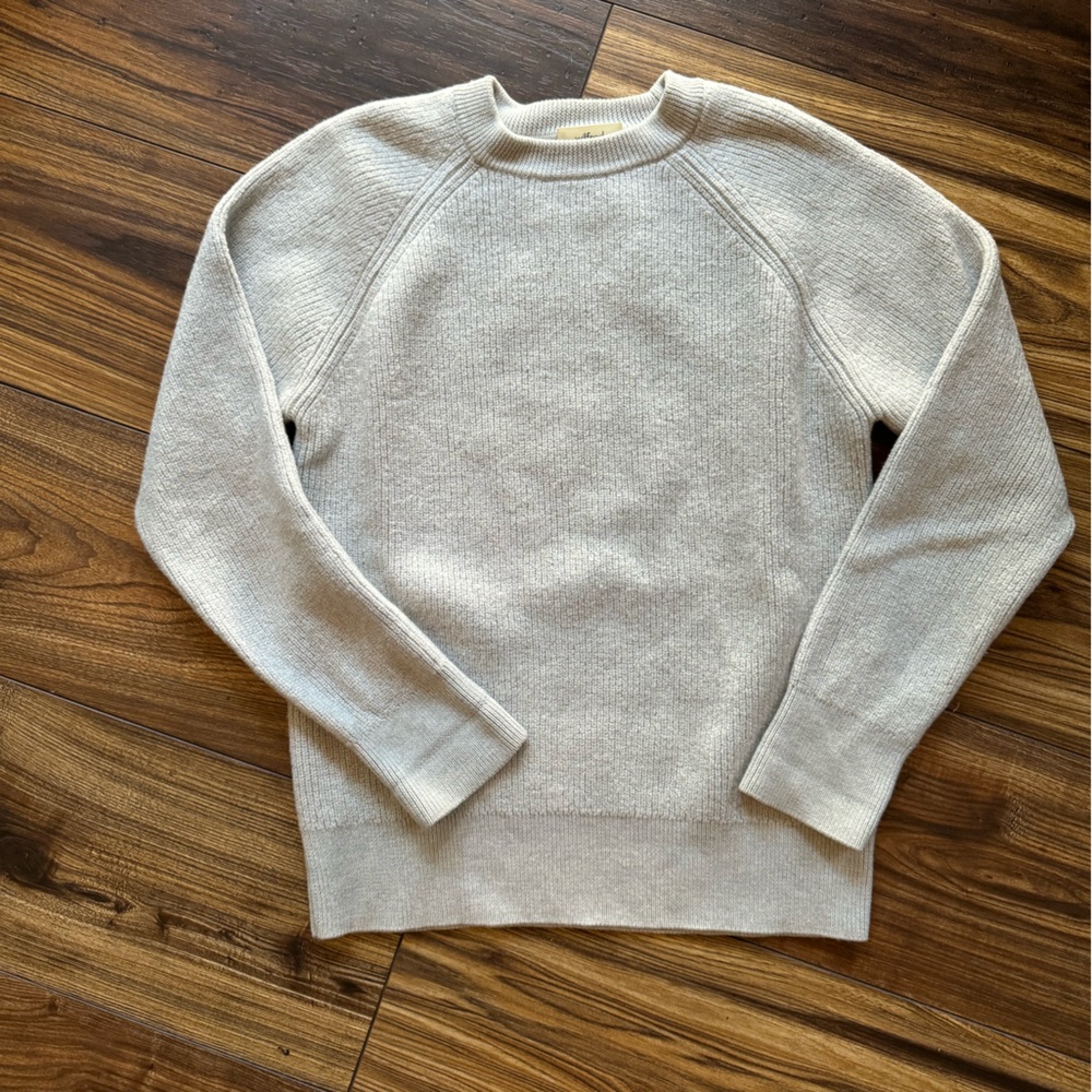 Wilfred Aritiza knit sweater. Size XS.